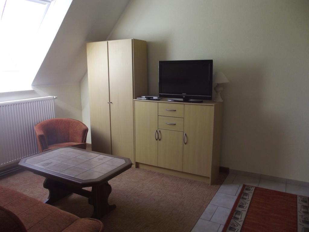 Pension Lindenhof Kachlin Ruang foto