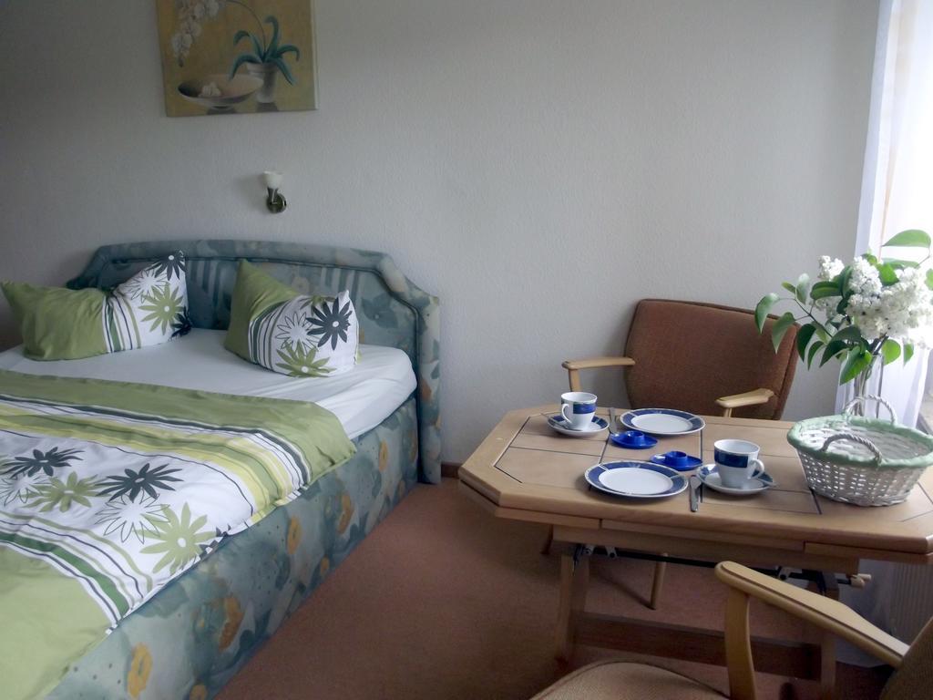 Pension Lindenhof Kachlin Ruang foto